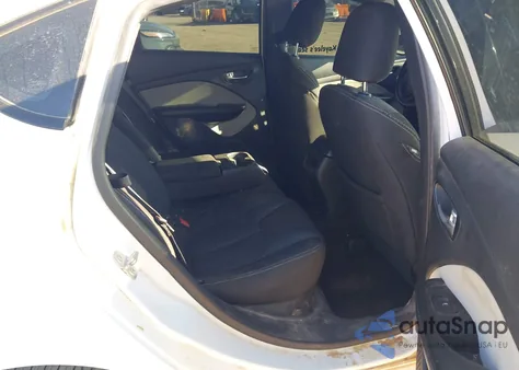 2016 Dodge Dart Sxt z USA, uszkodzony, nr VIN 1C3CDFBB5GD644409